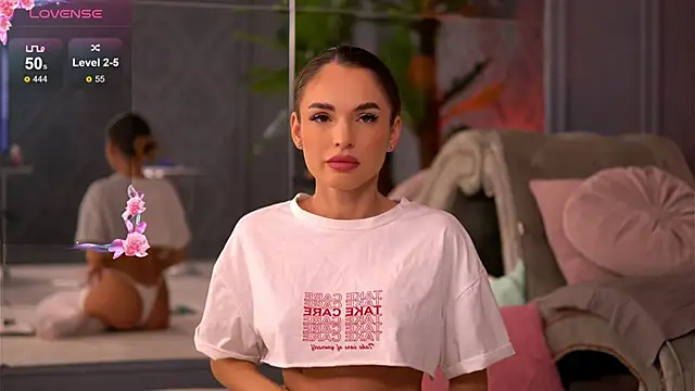 EsmeAinsley online show from 12.21.24