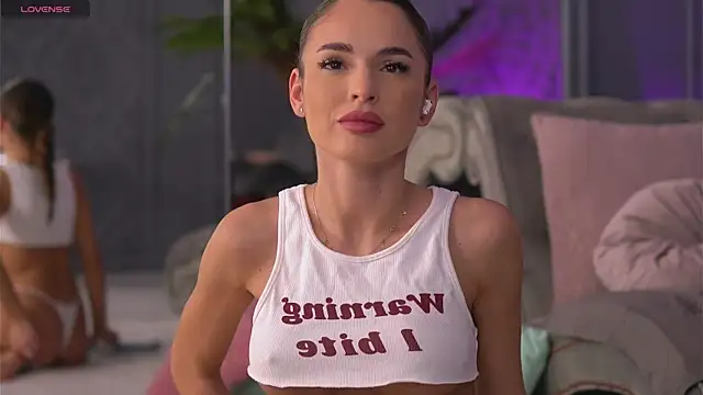 EsmeAinsley online show from 12.27.24