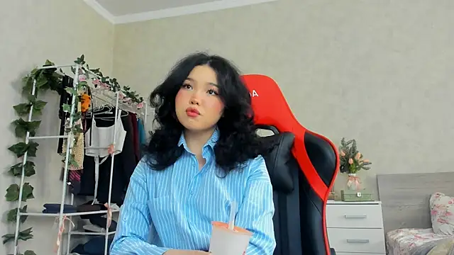 Snapshot of wastforu chatting on 01.31.25 wastforu online show from 01.31.25