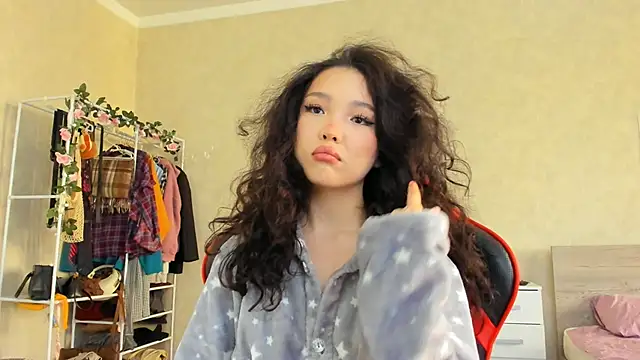 Snapshot of wastforu chatting on 10.15.25 wastforu online show from 10.15.25