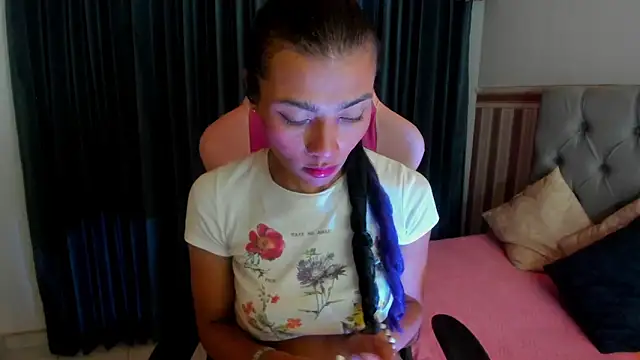 Snapshot of Lilithsabeth chatting on 12.07.24 Lilithsabeth online show from 12.07.24