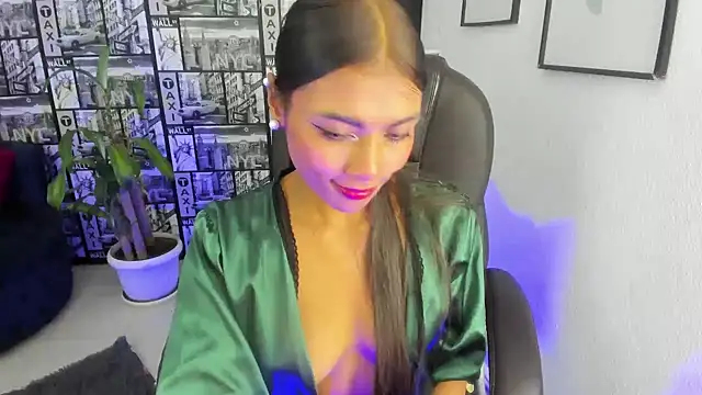 Snapshot of Lilithsabeth chatting on 01.10.25 Lilithsabeth online show from 01.10.25