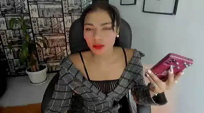 Snapshot of Lilithsabeth chatting on 01.22.25 Lilithsabeth online show from 01.22.25