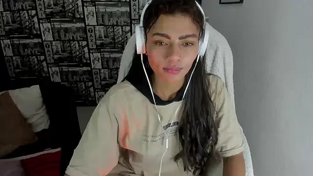 Snapshot of Lilithsabeth chatting on 02.13.25 Lilithsabeth online show from 02.13.25
