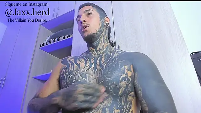 Snapshot of JAXXXONHERD chatting on 11.10.25 JAXXXONHERD online show from 11.10.25