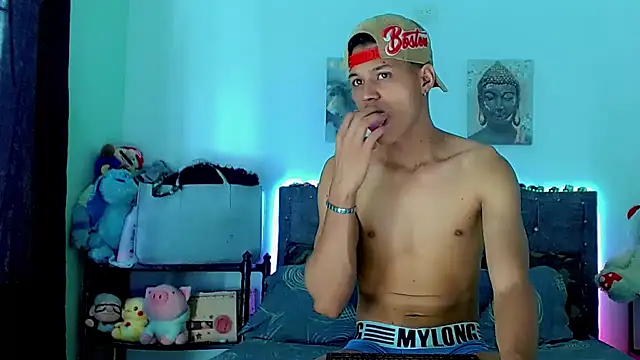 Liamscott  online show from 02.11.26