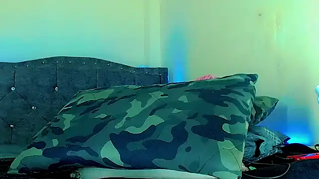 Liamscott  online show from 04.18.26