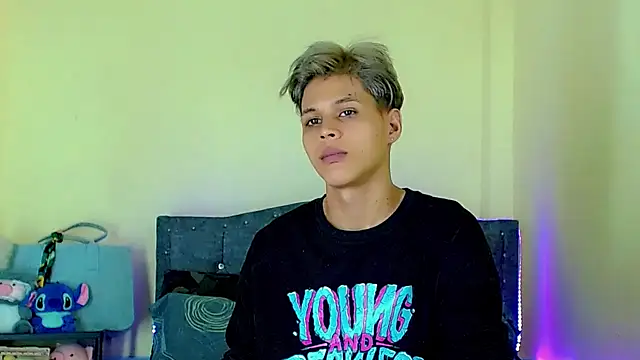 Liamscott  online show from 04.18.26