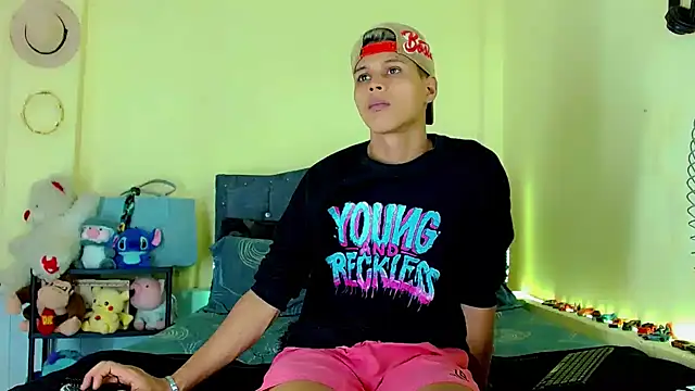 Liamscott  online show from 04.18.26