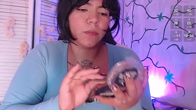 JulianaCastillo online show from 01.28.25