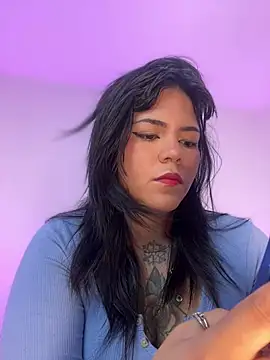 JulianaCastillo online show from 02.21.25