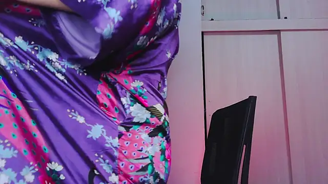 purple em69 online show from 09.27.25