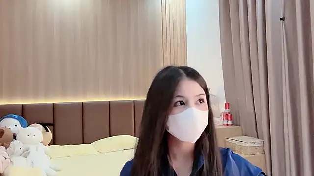 Snapshot of Jennie_Spa chatting on 10.04.25 Jennie Spa online show from 10.04.25