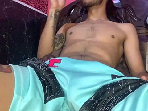 Snapshot of tanned_boy chatting on 03.04.26 tanned boy online show from 03.04.26