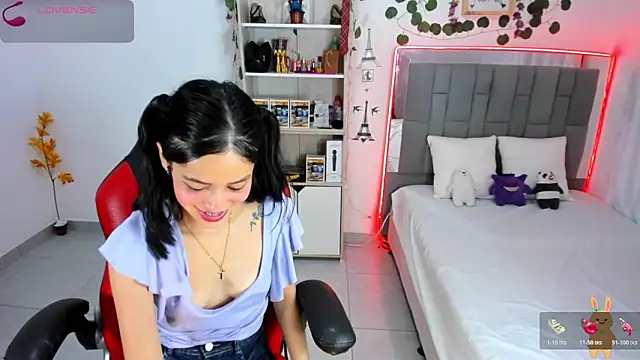 Snapshot of HannaSexyy chatting on 10.22.25 HannaSexyy online show from 10.22.25