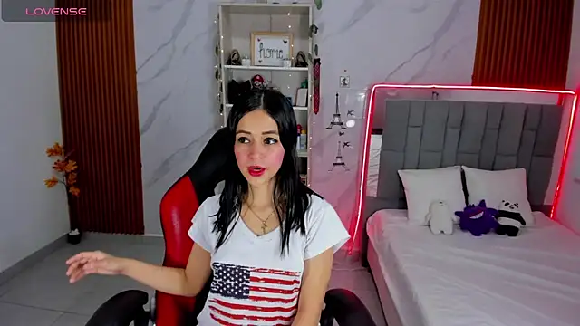 Snapshot of HannaSexyy chatting on 12.01.25 HannaSexyy online show from 12.01.25