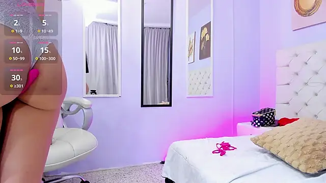 sarah cruzz  online show from 12.11.24