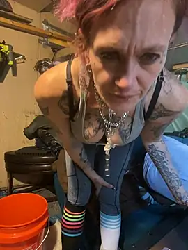 renegade vyxxen online show from 02.23.25