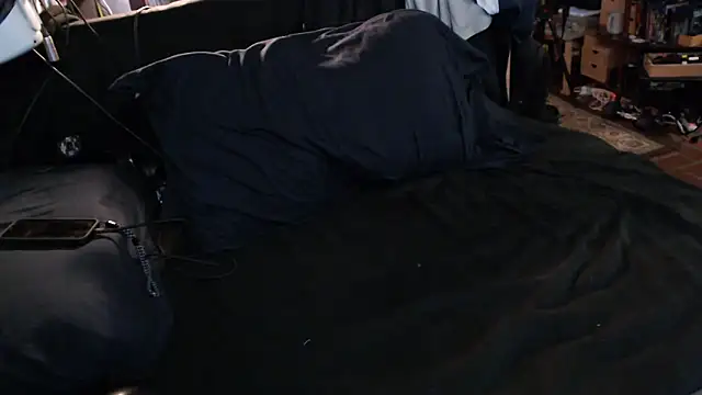 Snapshot of Dark_Asteroid chatting on 09.29.25 Dark Asteroid online show from 09.29.25