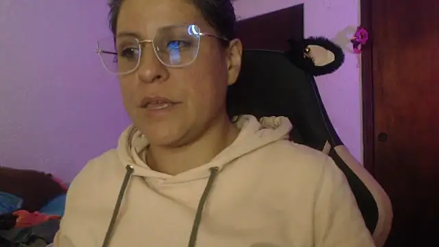 Snapshot of LucifernandaSw chatting on 02.12.26 LucifernandaSw online show from 02.12.26