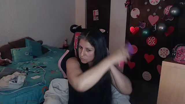 Snapshot of LucifernandaSw chatting on 02.18.26 LucifernandaSw online show from 02.18.26