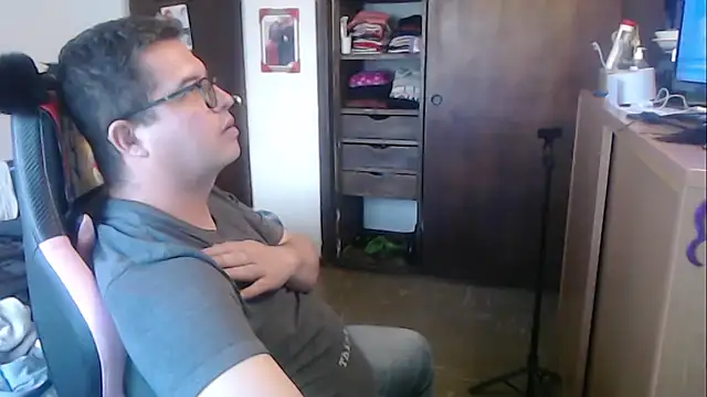 Snapshot of LucifernandaSw chatting on 07.05.26 LucifernandaSw online show from 07.05.26
