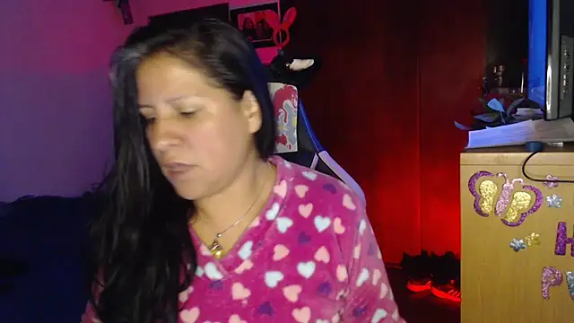 Snapshot of LucifernandaSw chatting on 07.17.26 LucifernandaSw online show from 07.17.26