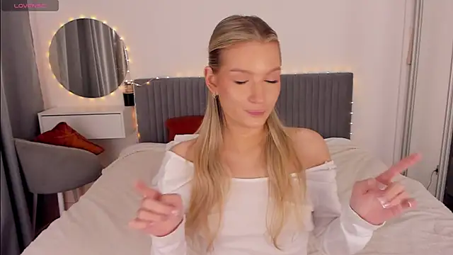 CassieRayss online show from 02.12.26