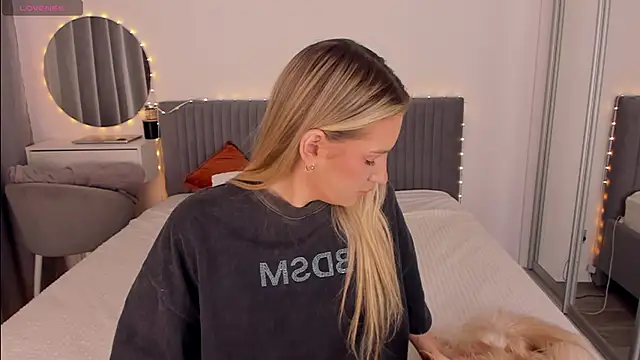 CassieRayss online show from 04.11.26