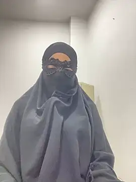 Snapshot of Hijabi_HotGirls chatting on 02.22.25 Hijabi HotGirls online show from 02.22.25