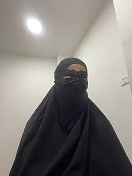 Snapshot of Hijabi_HotGirls chatting on 03.09.25 Hijabi HotGirls online show from 03.09.25