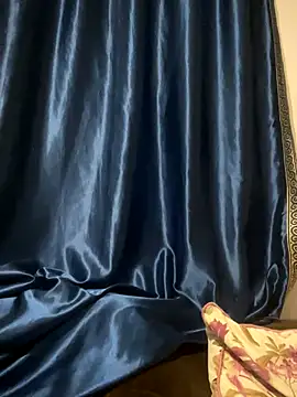 Snapshot of Hijabi_HotGirls chatting on 10.12.25 Hijabi HotGirls online show from 10.12.25