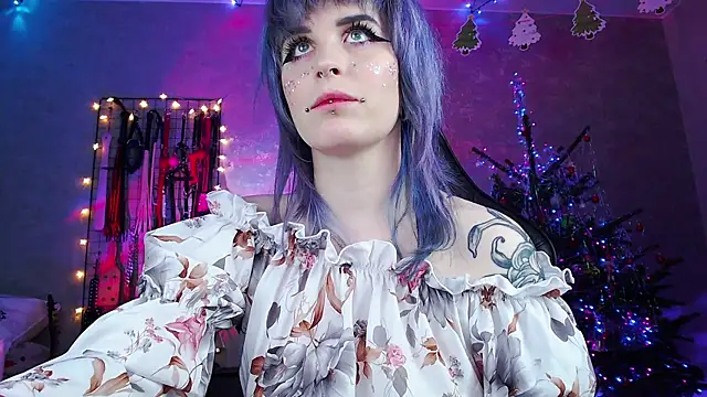 Snapshot of Unholy_Eva chatting on 12.31.24 Unholy Eva online show from 12.31.24
