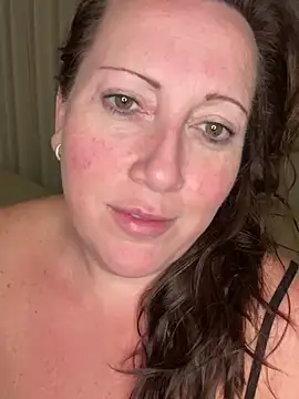 Snapshot of xsexycurvymilf chatting on 03.20.25 xsexycurvymilf online show from 03.20.25