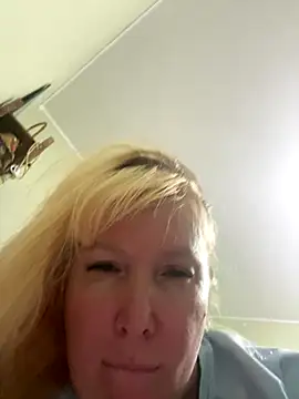 EmmaInLove23 online show from 11.09.25