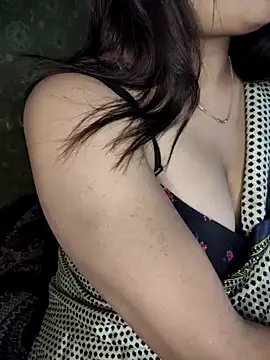 Snapshot of _Redwine_ chatting on 01.16.25 Redwine online show from 01.16.25