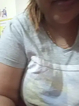 Snapshot of _Redwine_ chatting on 01.26.25 Redwine online show from 01.26.25