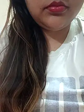 Snapshot of _Redwine_ chatting on 02.16.25 Redwine online show from 02.16.25