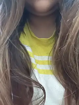 Snapshot of _Redwine_ chatting on 03.04.25 Redwine online show from 03.04.25