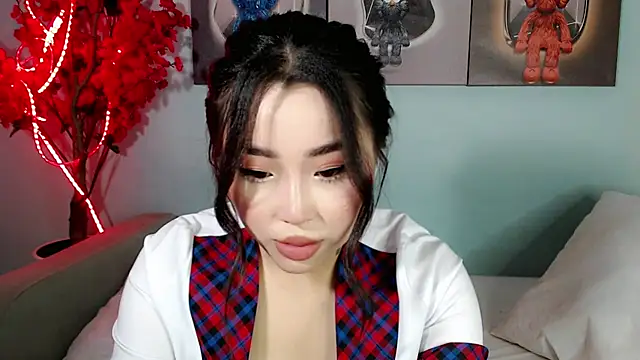 Snapshot of ichiben chatting on 02.05.25 ichiben online show from 02.05.25