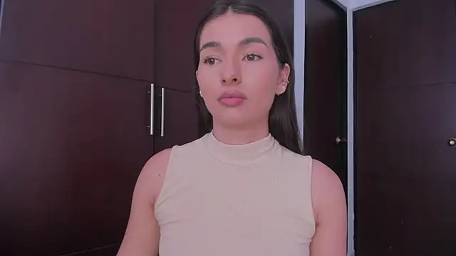 Snapshot of Coralinee_01 chatting on 01.12.25 Coralinee 01 online show from 01.12.25