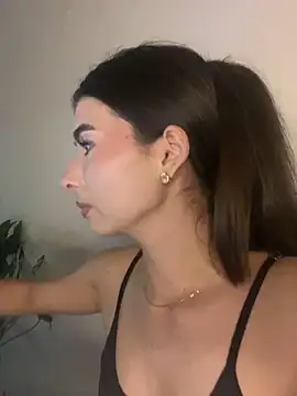 Coralinee 01 online show from 03.12.26