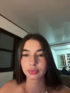 Coralinee 01 online show from 05.09.26