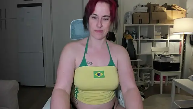 Snapshot of emmita69_ chatting on 06.05.26 emmita69 online show from 06.05.26