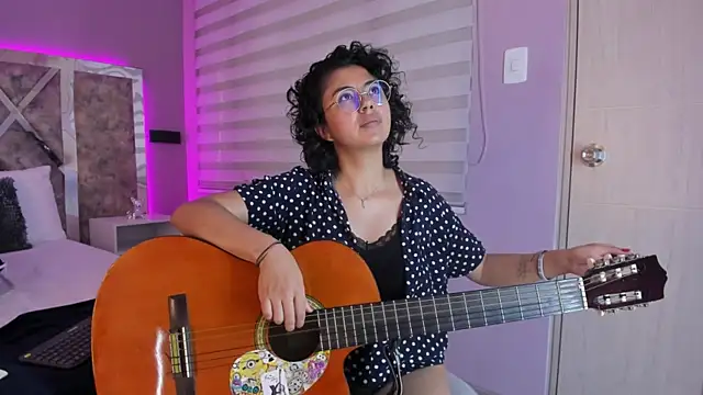 Amareto  online show from 02.01.25