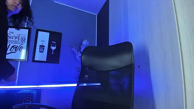 Amareto  online show from 12.05.25