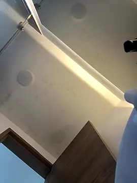 Amareto  online show from 12.21.25