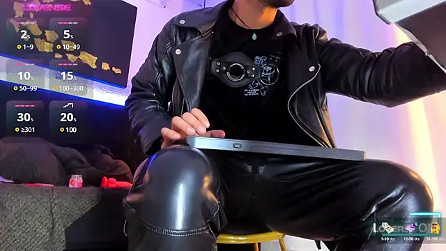 Snapshot of LatinMilk_ chatting on 01.19.25 LatinMilk online show from 01.19.25