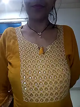 Snapshot of Hot-Shivani chatting on 01.16.25 Hot-Shivani online show from 01.16.25