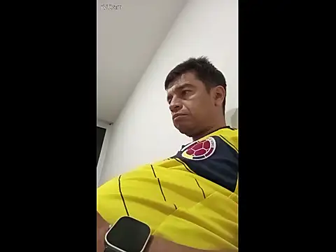 Snapshot of perxxxeo_ chatting on 10.06.25 perxxxeo  online show from 10.06.25